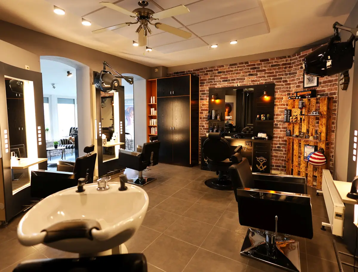 Einblicke in den Friseursalon Die Frisuren Iris