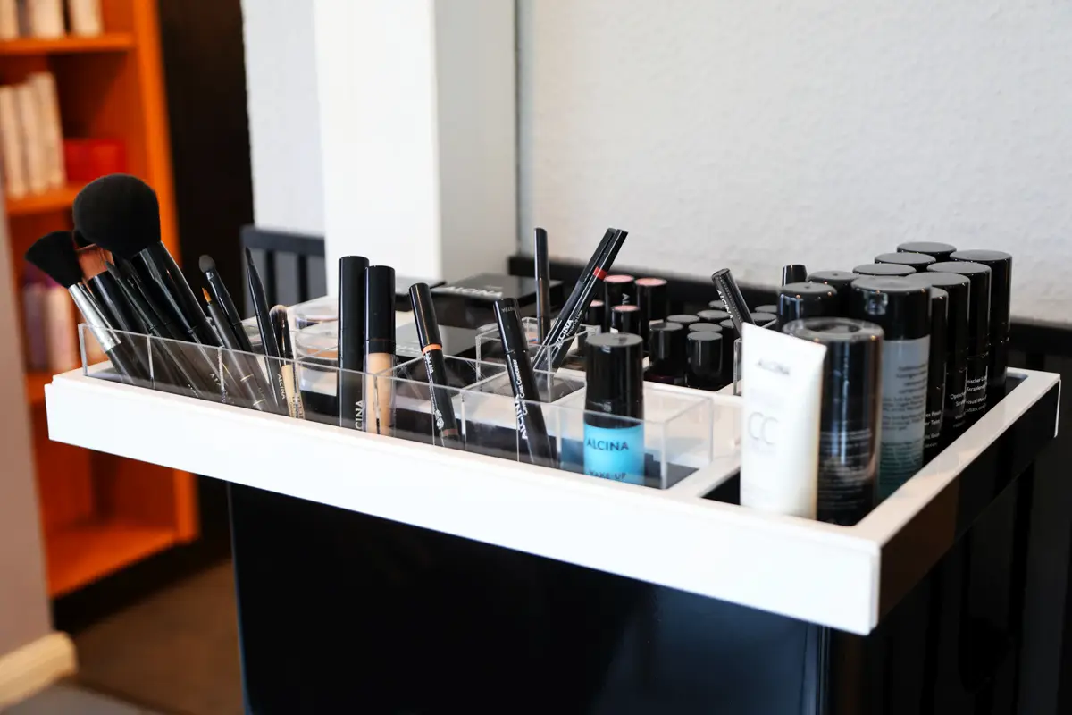 Beauty- und Pflegeprodukte im Salon